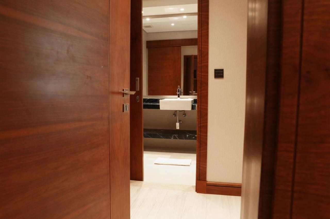 فندق ويك اند صاري 4*